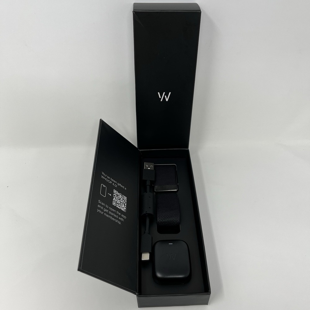 WHOOP 4.0 Fitness Tracker Onyx Black Band WP40 Battery Charger Cable Box